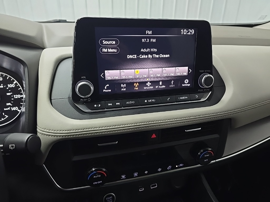 2023 Nissan Rogue SV photo 23