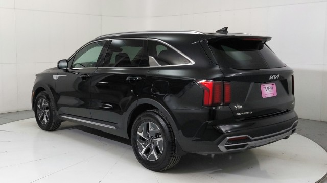 Used 2023 Aurora Black Kia EX image 3