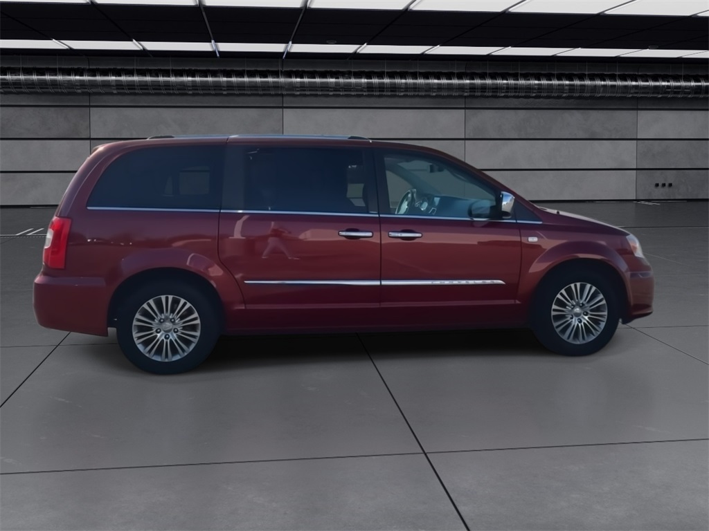 2014 Chrysler Town & Country photo 9