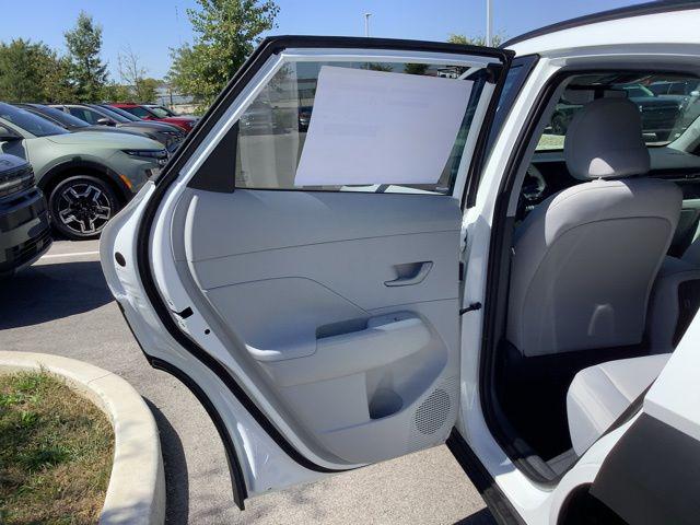 2026 Hyundai Kona SEL photo 23