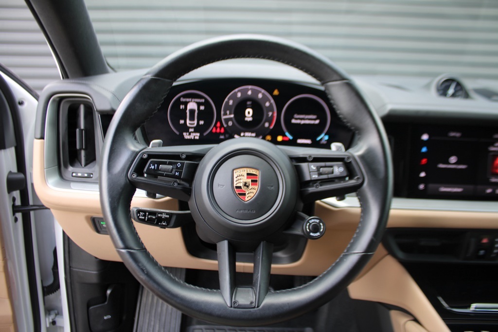 2024 Porsche Cayenne Coupe S photo 22