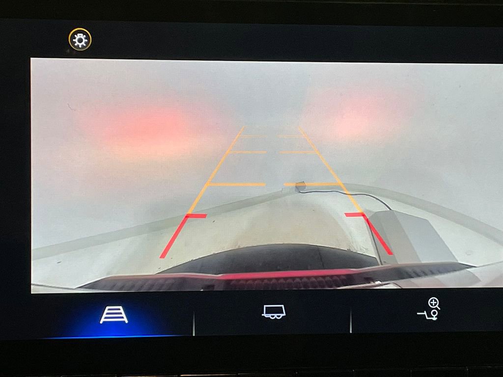 2023 Chevrolet Colorado LT photo 3