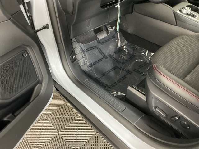 2025 Ford Escape Hybrid ST-Line Select photo 15