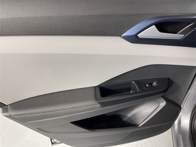 2024 Volkswagen Taos SE photo 34