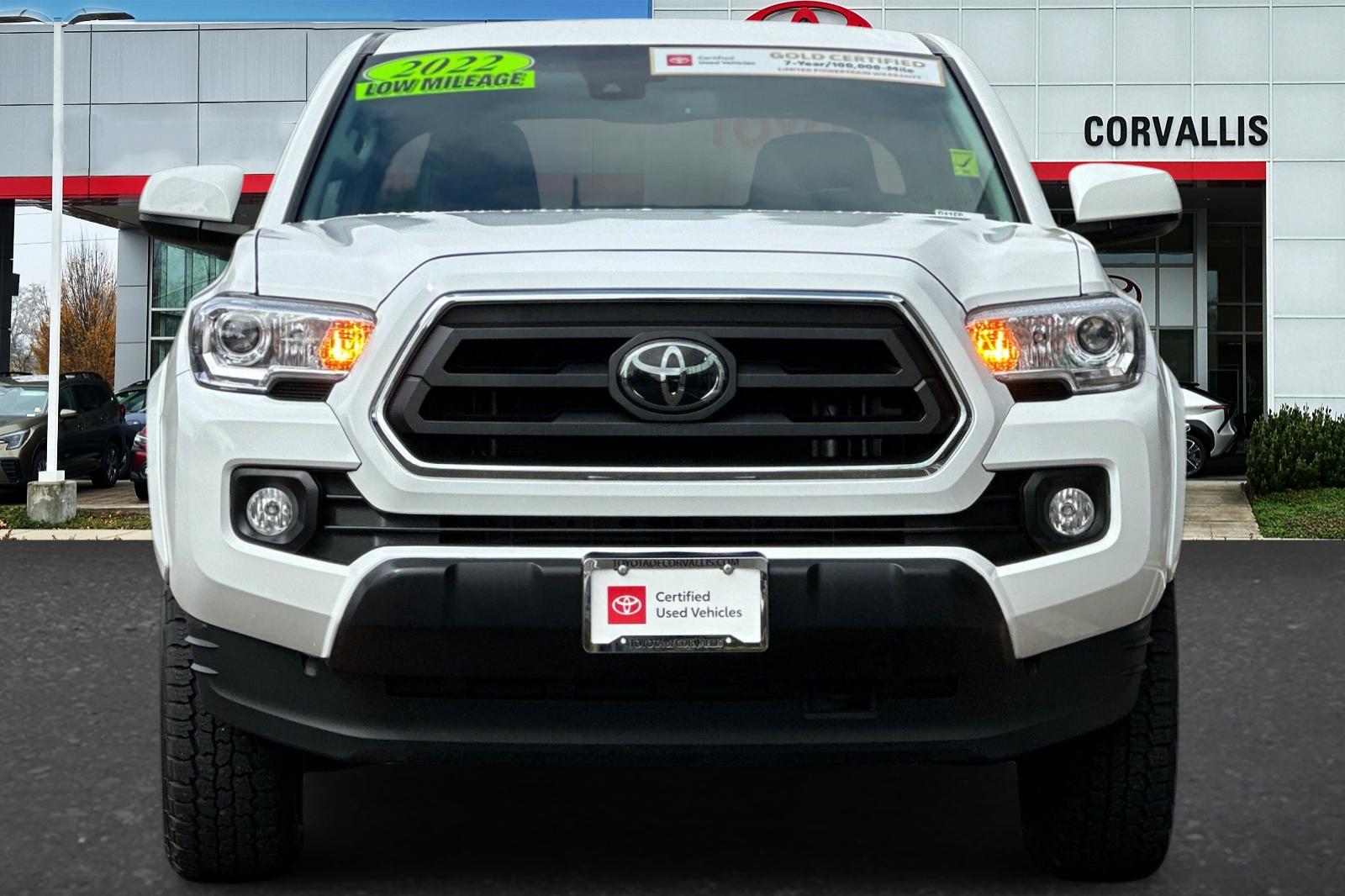 2022 Toyota Tacoma SR5 photo 8