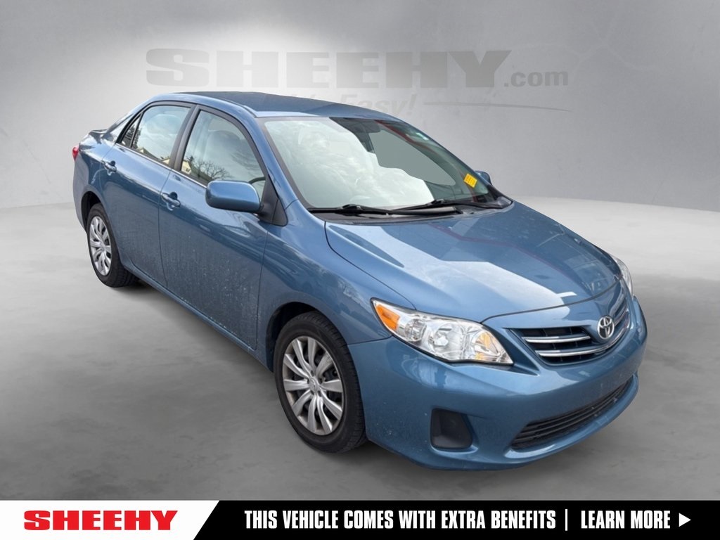 2013 Toyota Corolla LE's photo