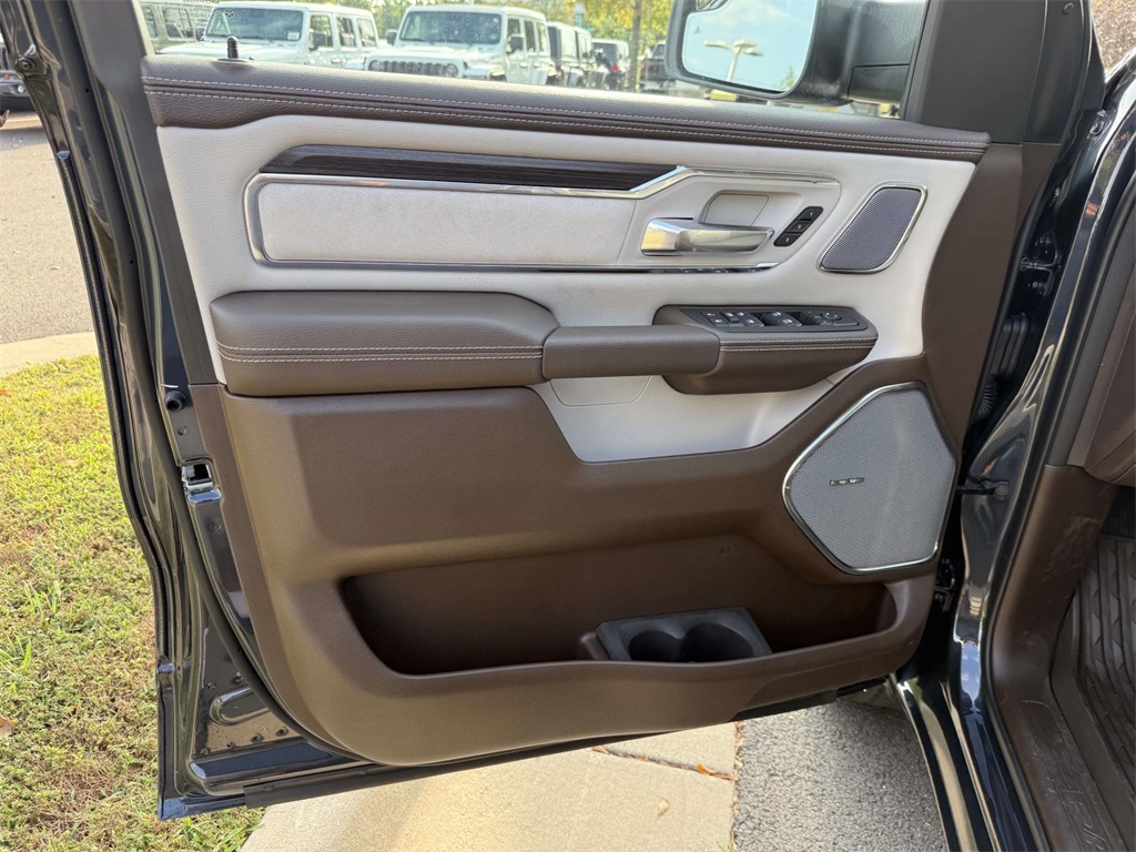 2026 Ram 1500 Laramie photo 25