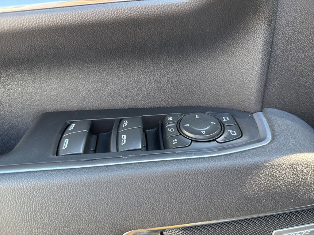 2025 Chevrolet Silverado 3500HD LTZ photo 30