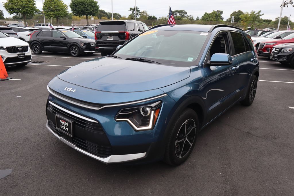 2024 Kia Niro EX photo 7