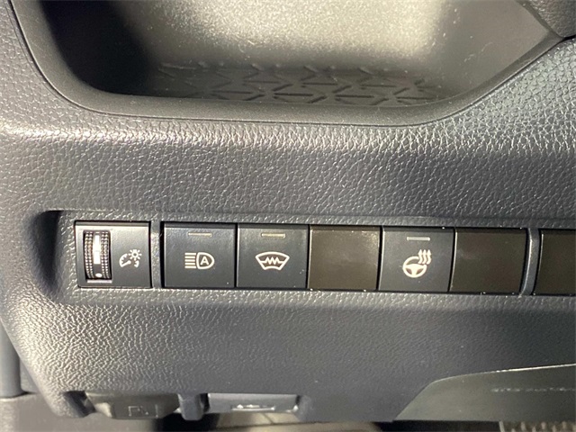 2023 Toyota RAV4 XLE photo 10