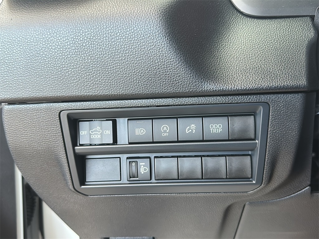 2025 Toyota Tundra SR Double Cab photo 19