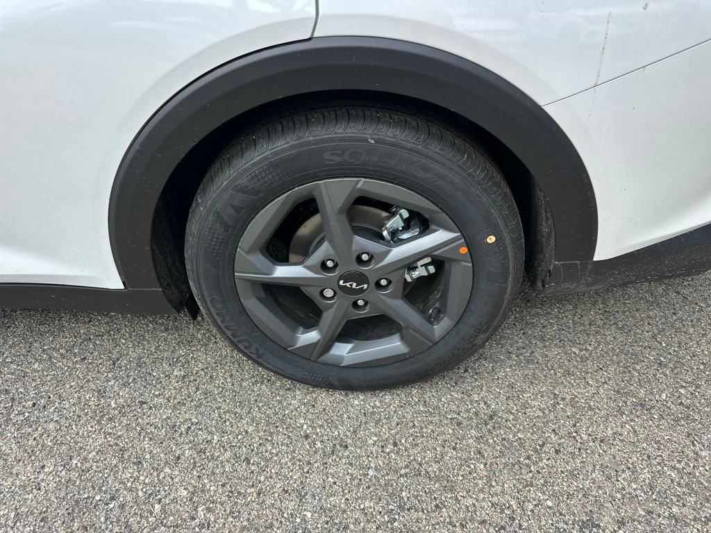 2025 Kia K4 LXS photo 29
