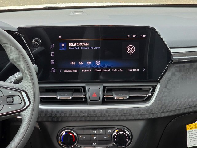 2026 Chevrolet Trailblazer LS photo 3