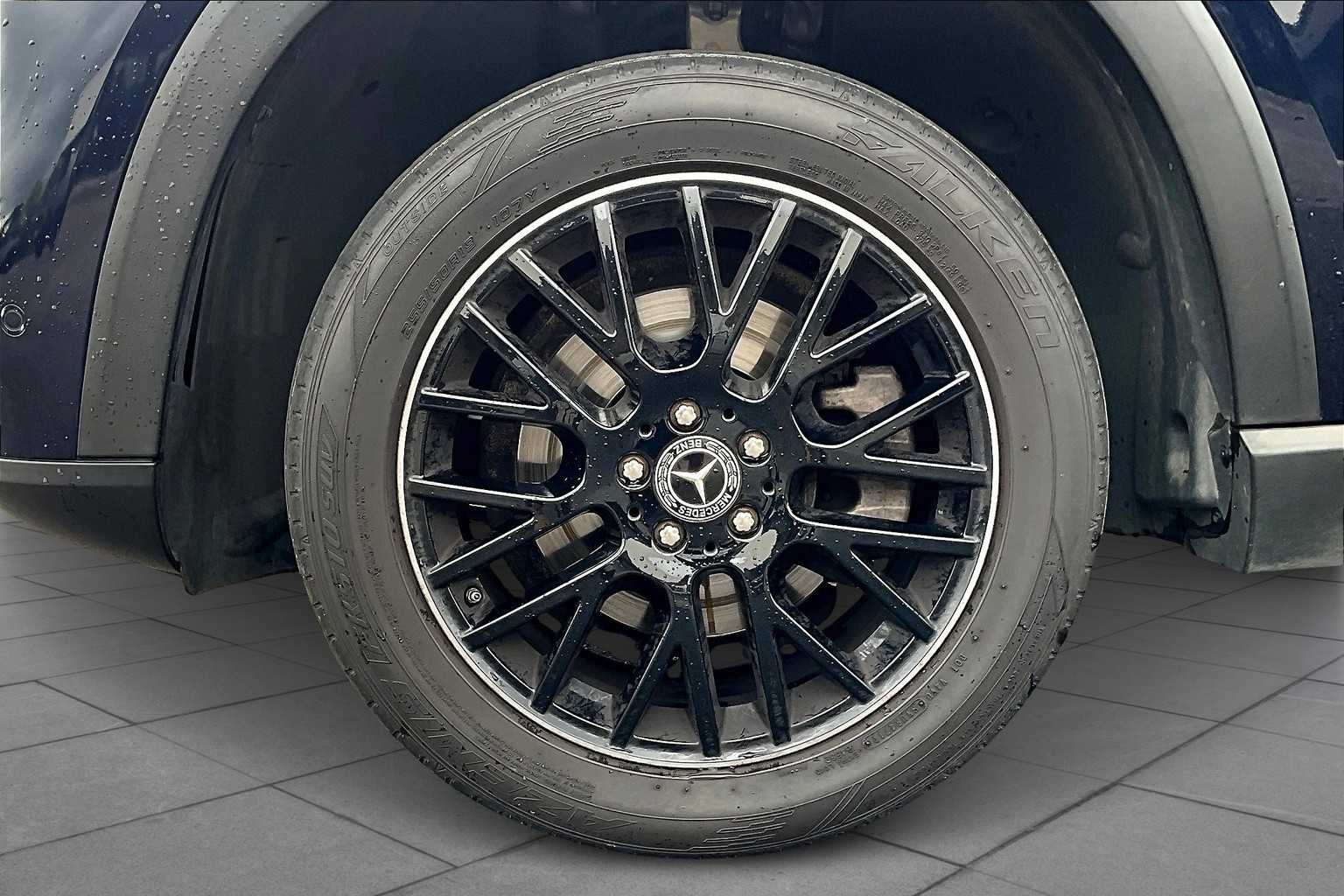2020 Mercedes Benz GLE 350 4MATIC photo 4