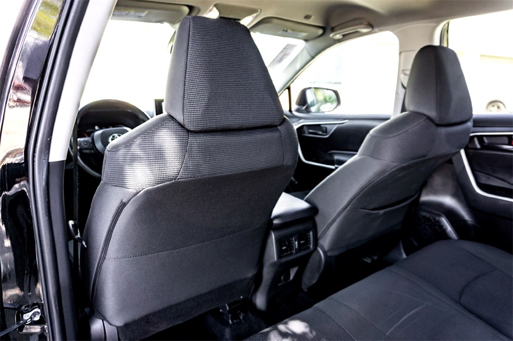 2024 Toyota RAV4 LE photo 27