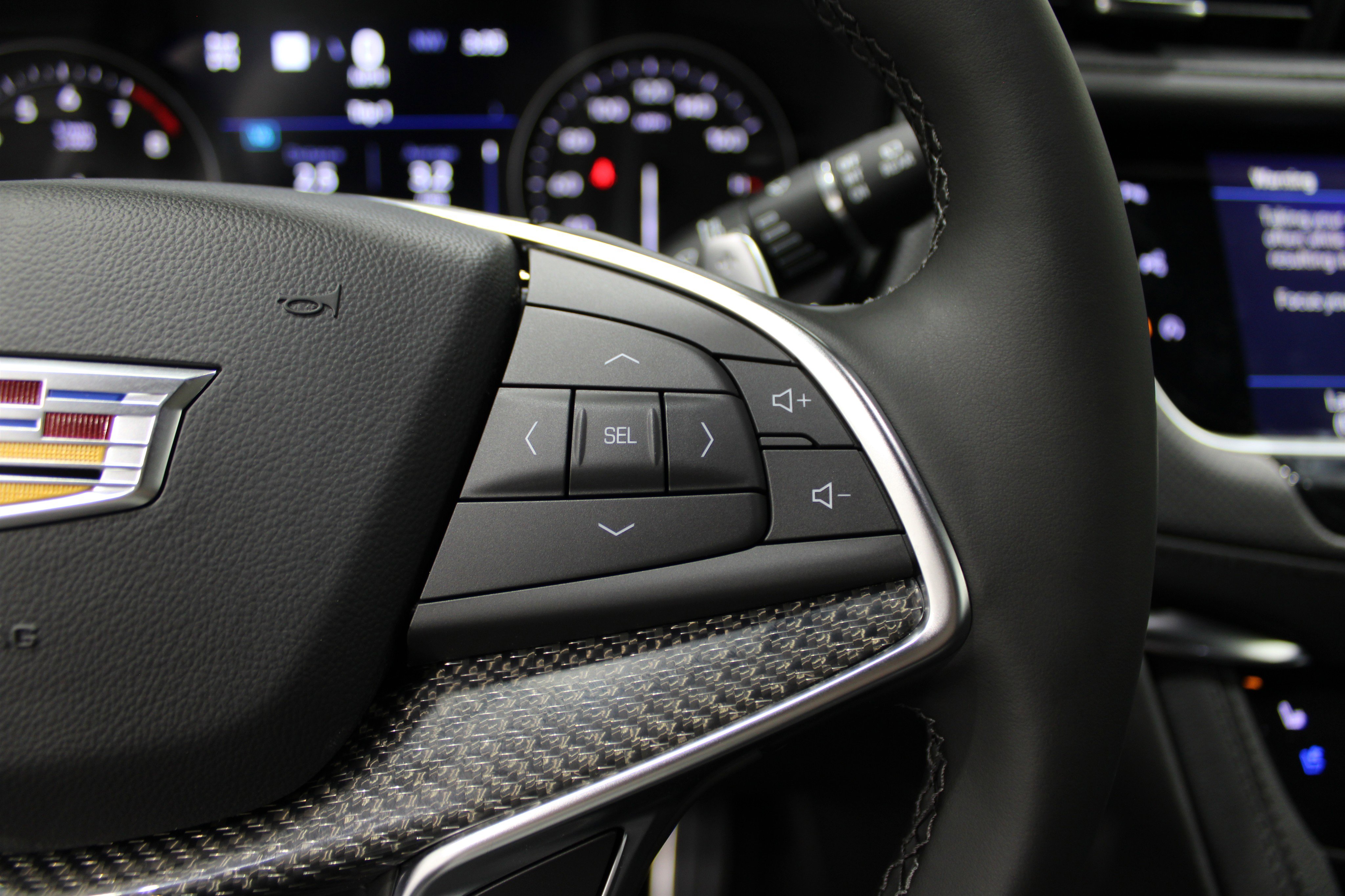 2025 Cadillac XT5 Sport photo 9