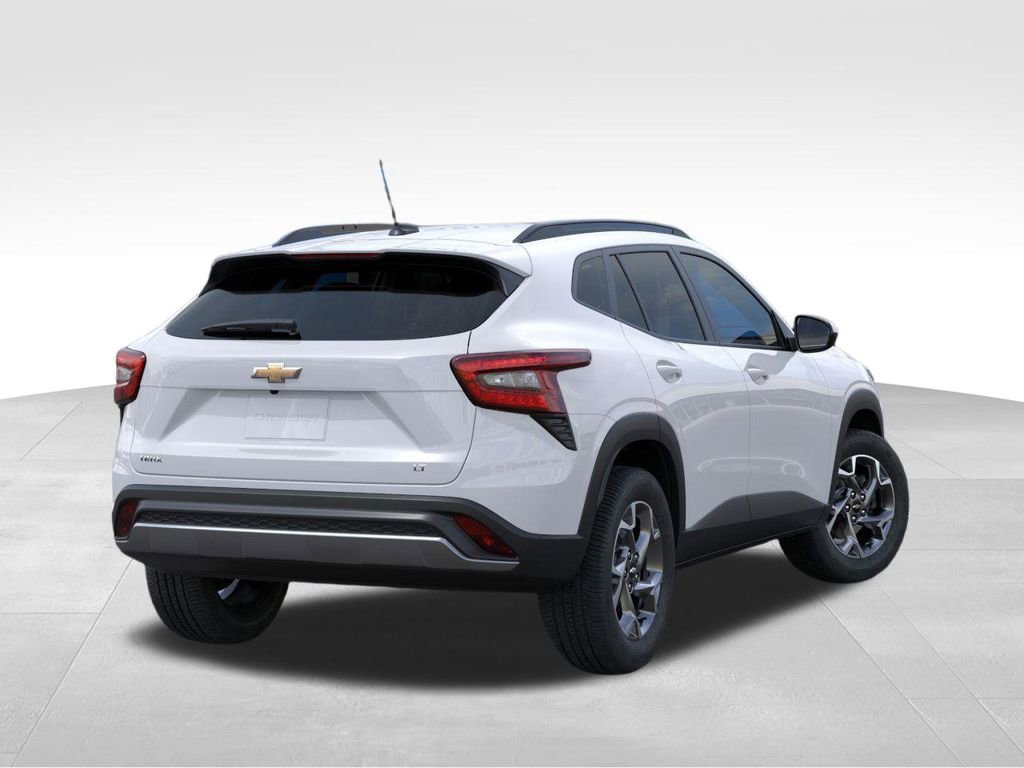2026 Chevrolet Trax LT photo 3