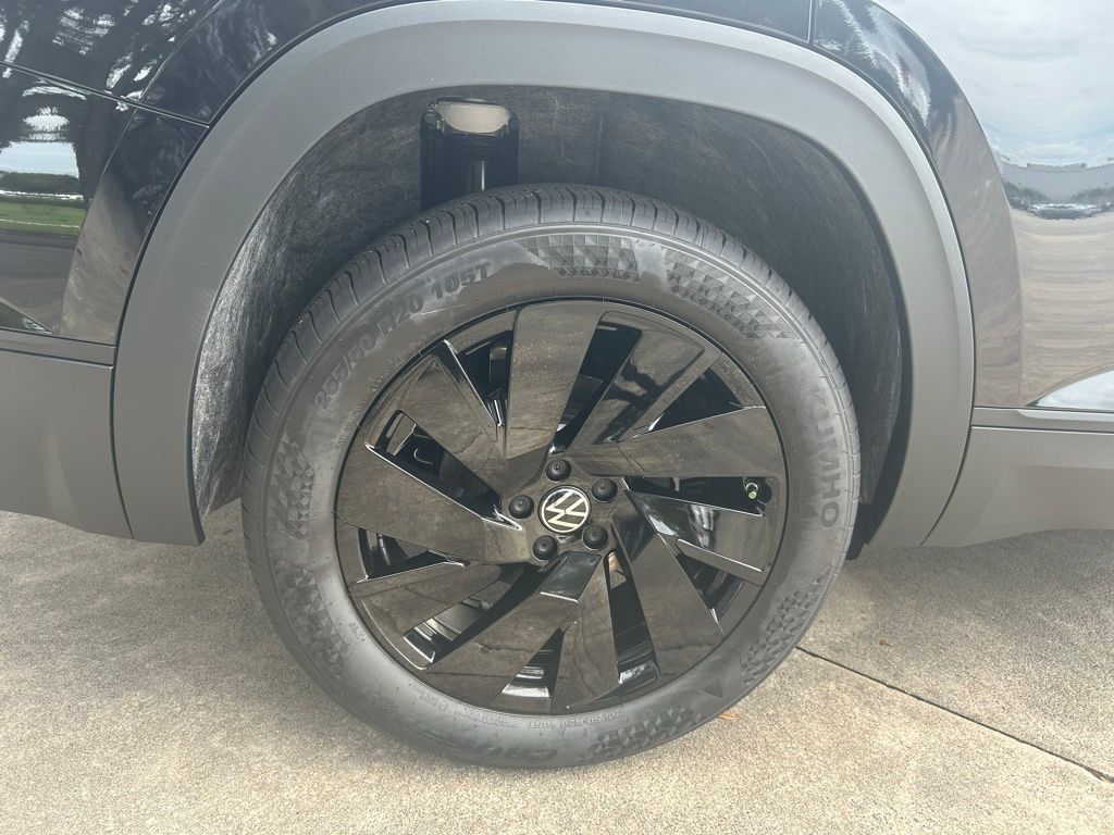 2026 Volkswagen Atlas SE Technology photo 17