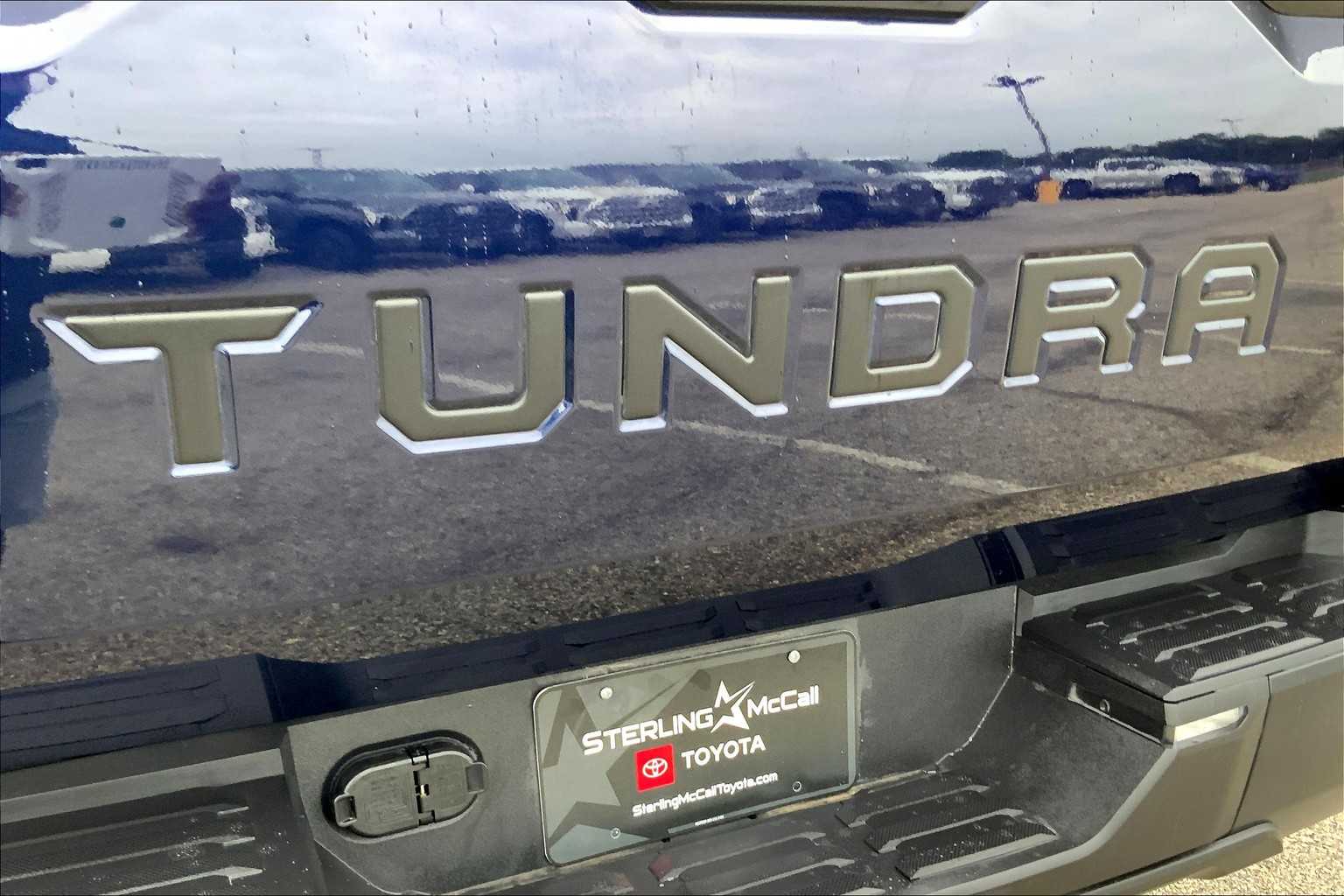 2022 Toyota Tundra SR5 photo 9