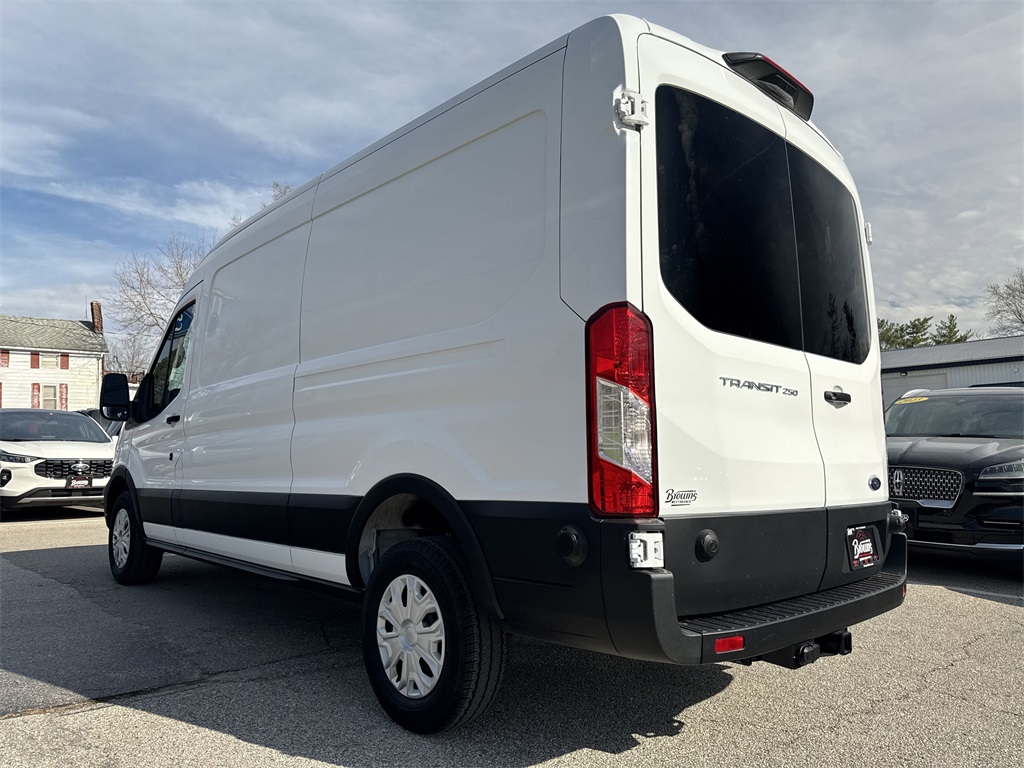 2025 Ford Transit Cargo Van photo 4