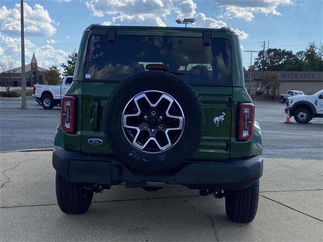 2025 Ford Bronco Outer Banks photo 2