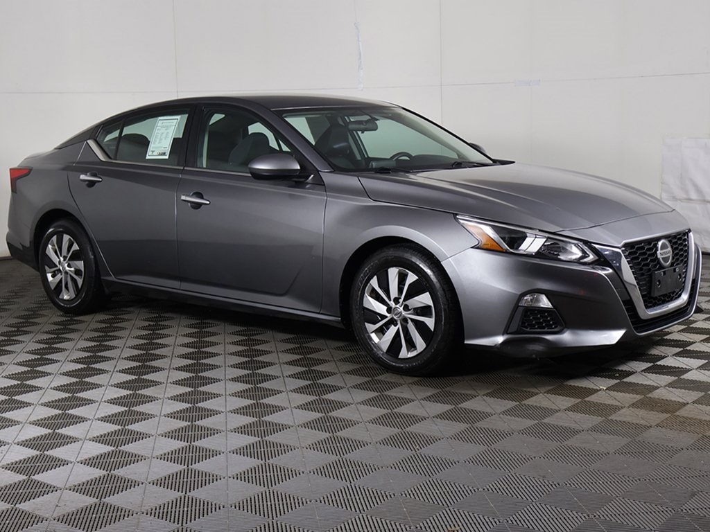 Used 2020 Nissan Altima S with VIN 1N4BL4BV3LC220290 for sale in Bedford, OH