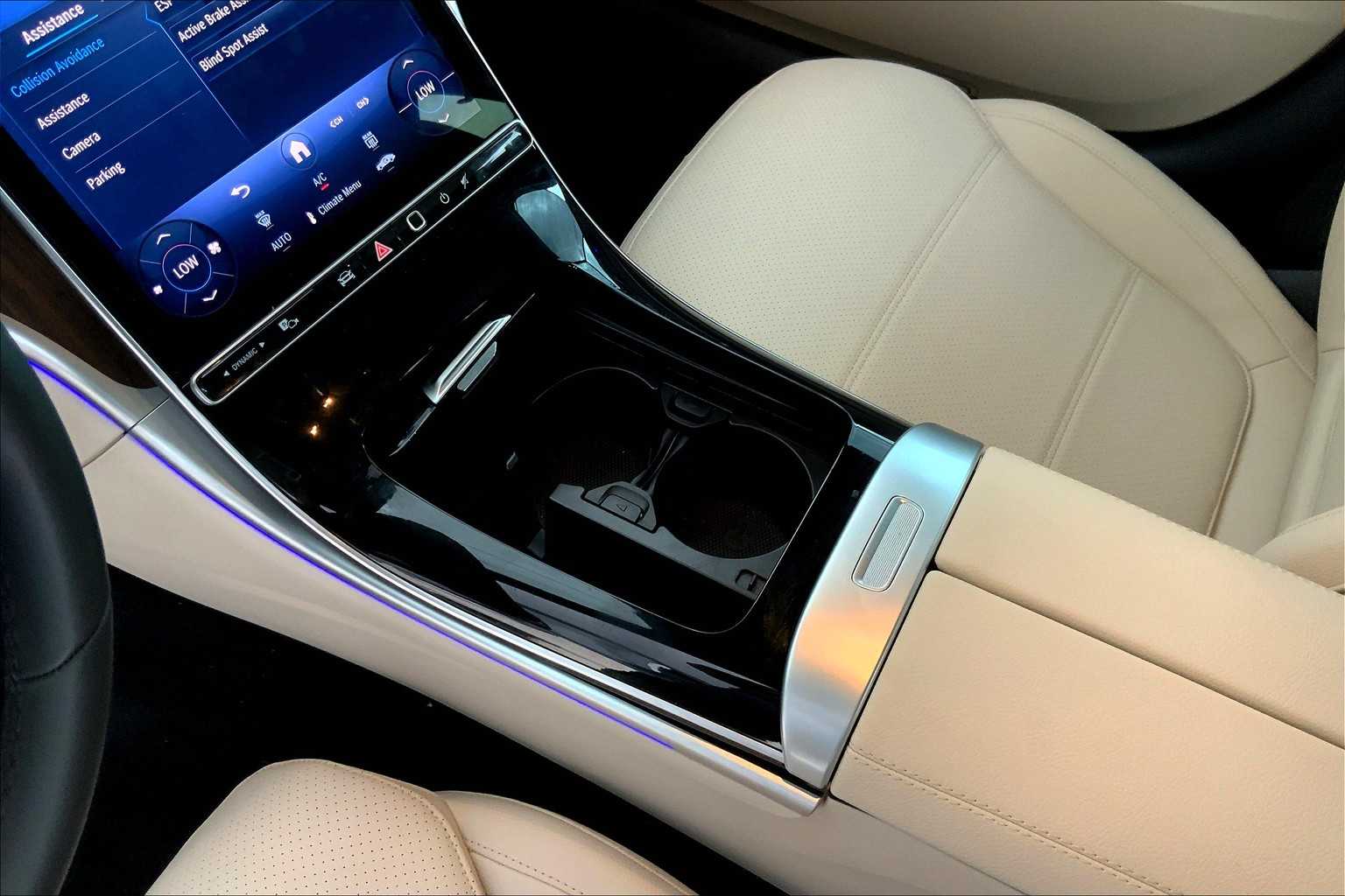 2025 Mercedes Benz C 300 photo 10
