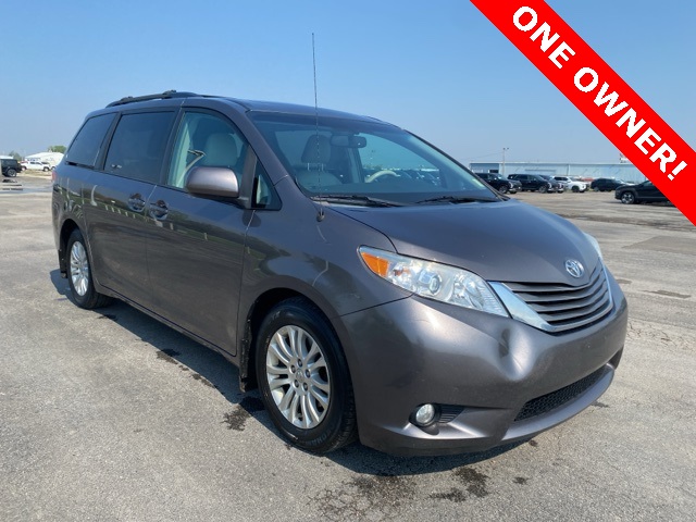 Pre-Owned 2014 Toyota Sienna XLE 4D Passenger Van in Council Bluffs # ...