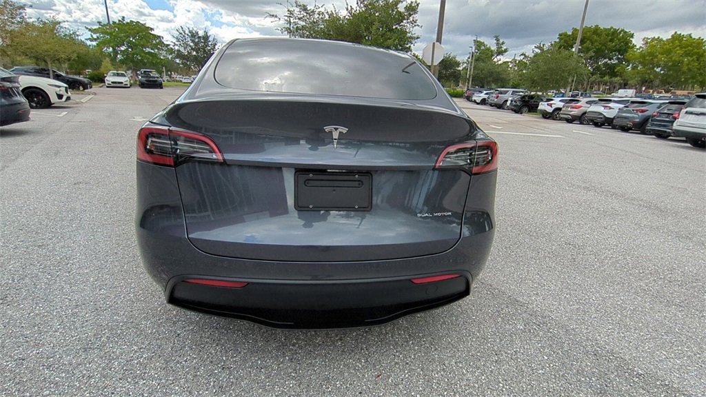 2023 Tesla Model Y Long Range photo 4
