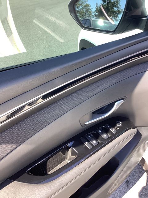 2022 Hyundai Tucson Limited photo 16