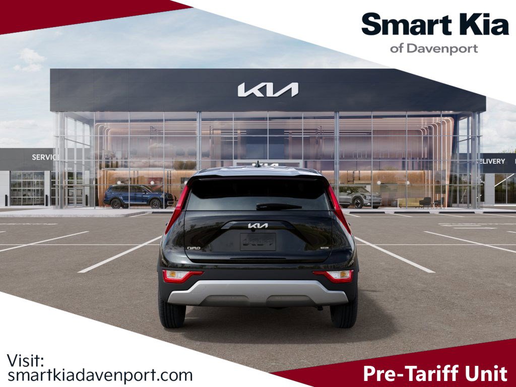 2025 Kia Niro LX photo 4