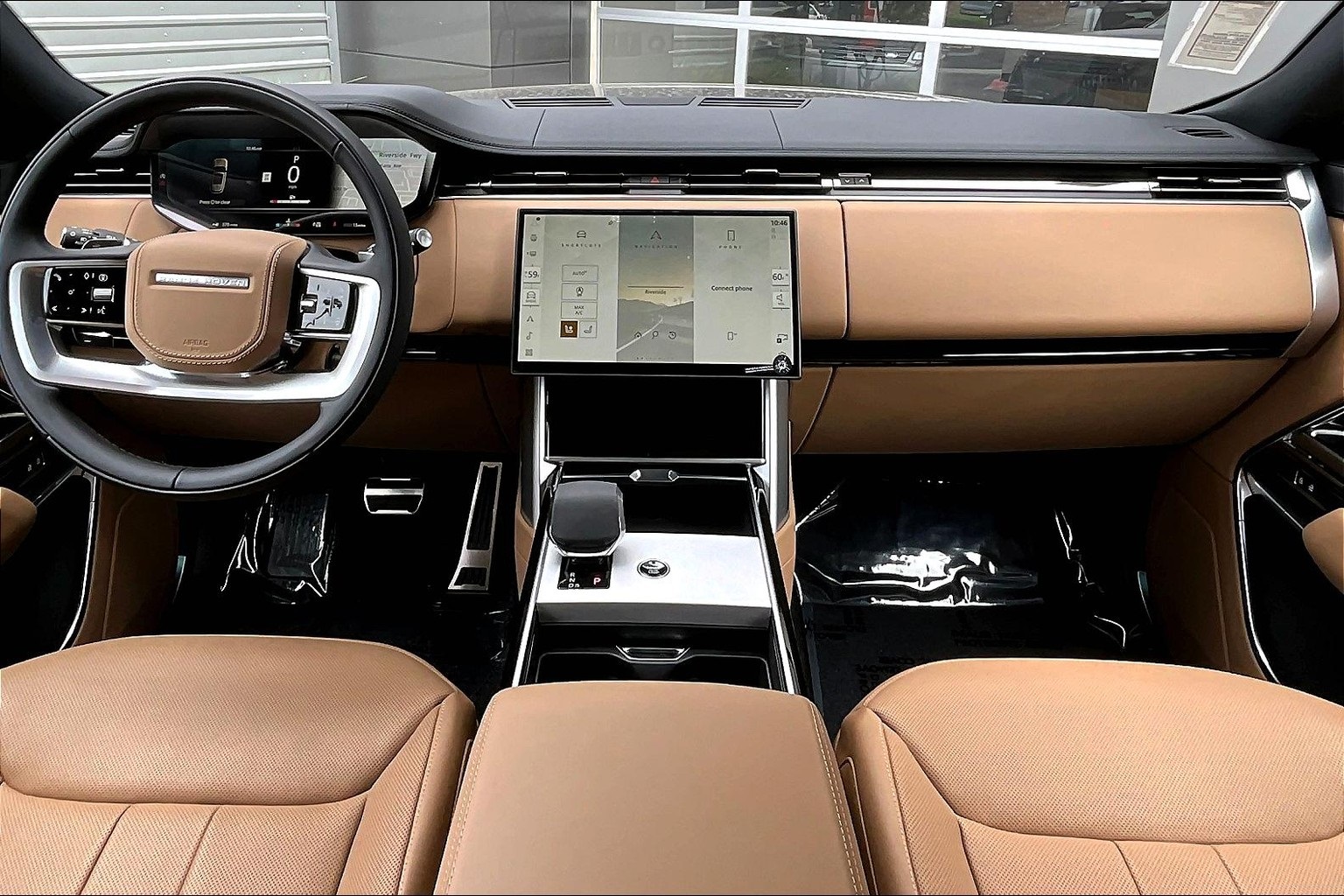 2025 Land Rover Range Rover SE photo 3