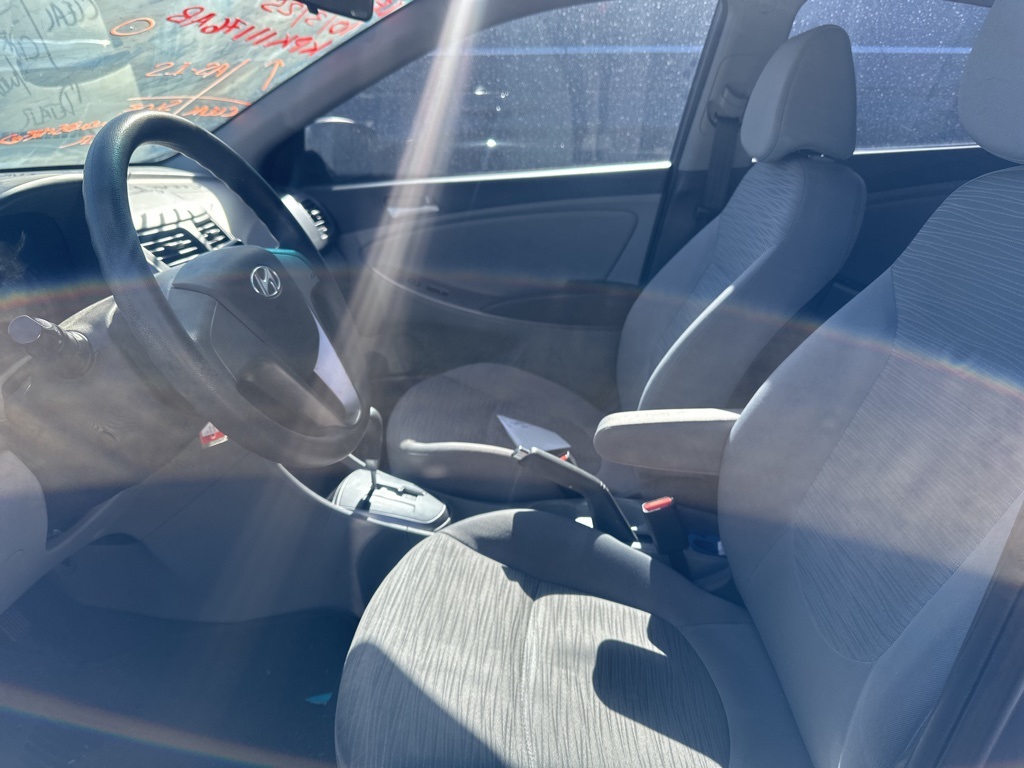 2016 Hyundai Accent SE photo 7