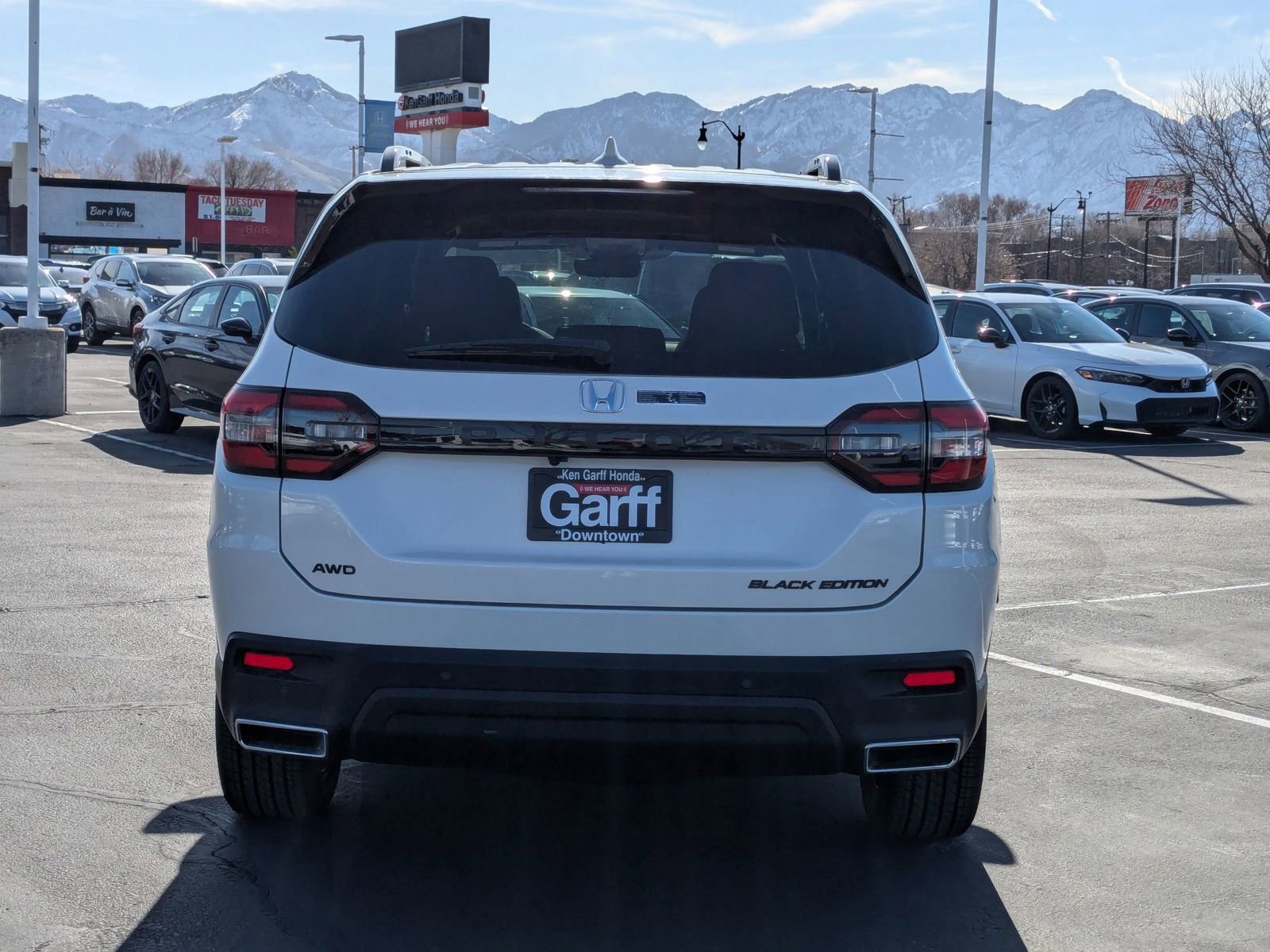 2025 Honda Pilot Black Edition photo 4