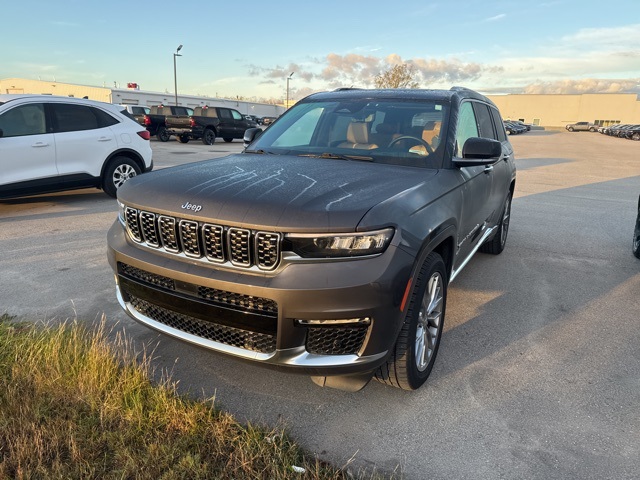 2022 Jeep Grand Cherokee L Summit photo 2