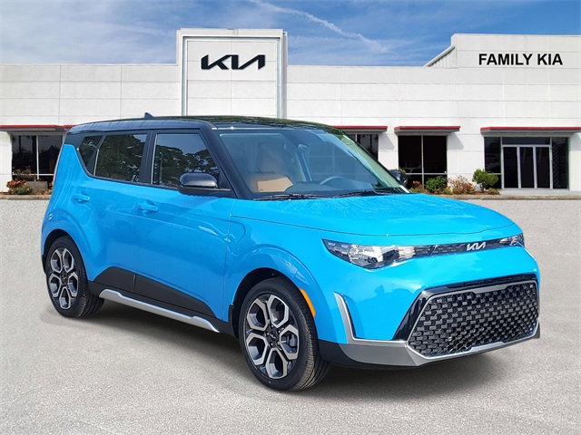 2025 Kia Soul EX's photo