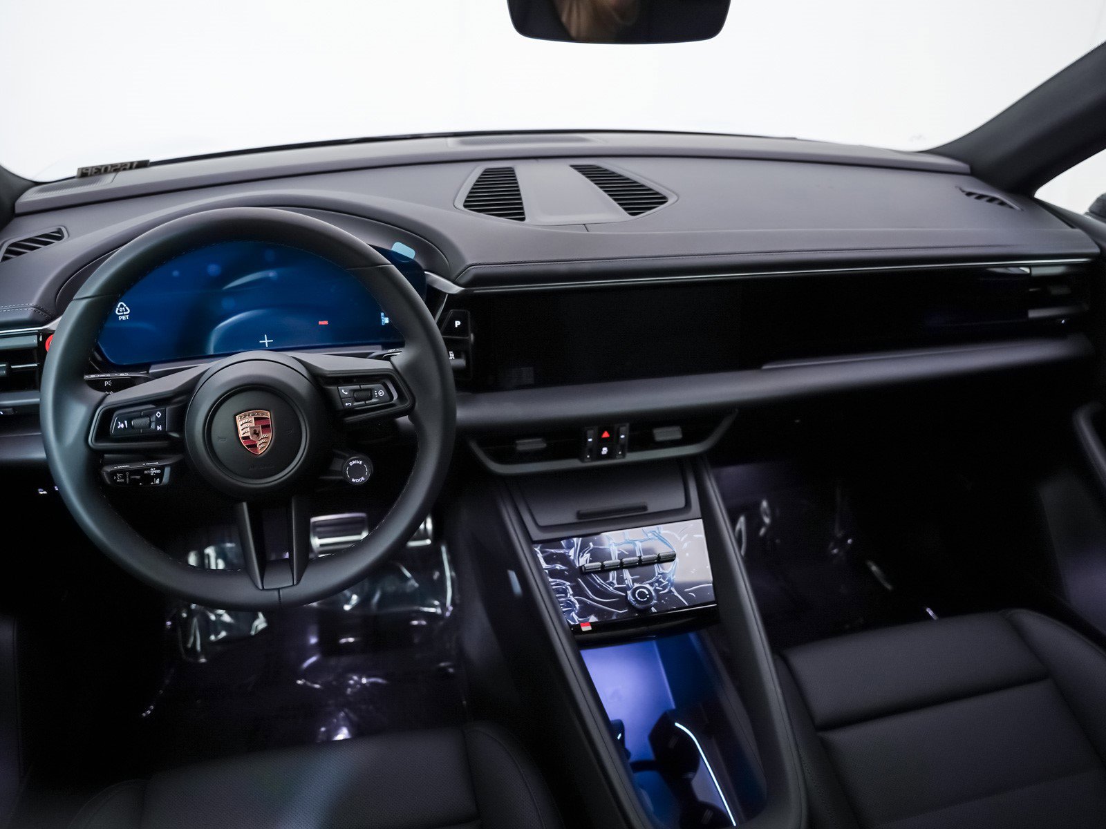 2025 Porsche Macan Electric photo 18