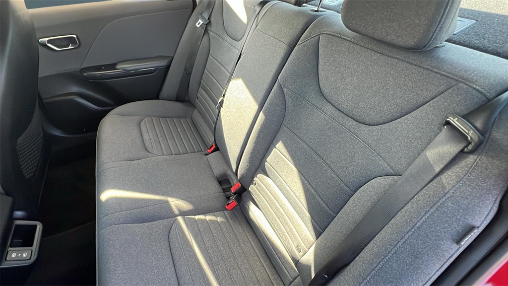 2025 Kia K4 EX photo 15