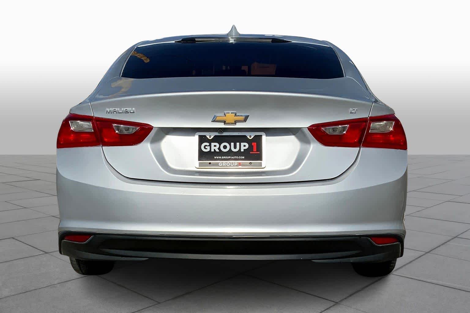 2018 Chevrolet Malibu 1LT photo 4