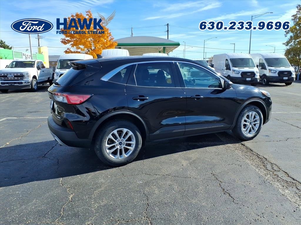 2022 Ford Escape SE photo 3