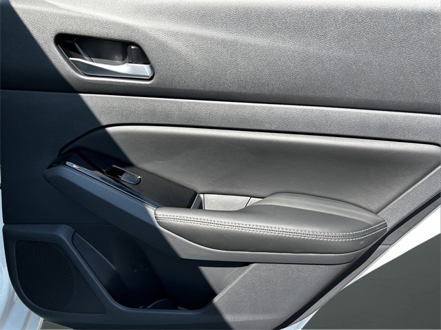 2025 Nissan Altima 2.5 SL photo 10