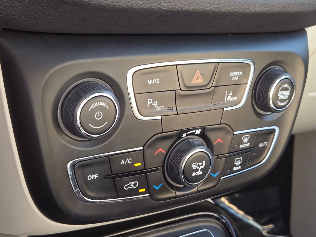 2018 Jeep Compass Limited photo 17