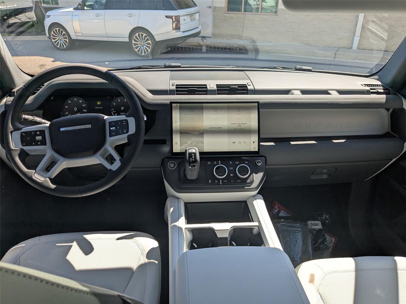 2026 Land Rover Defender 110 S photo 22