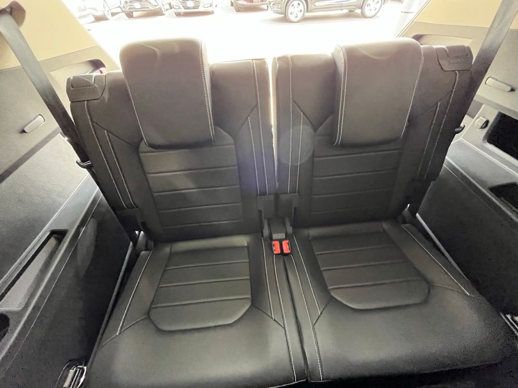 2024 Volkswagen Atlas SEL photo 27
