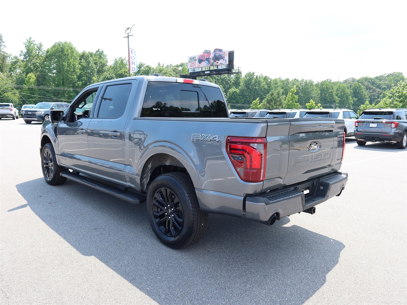 2025 Ford F-150 Lariat photo 4