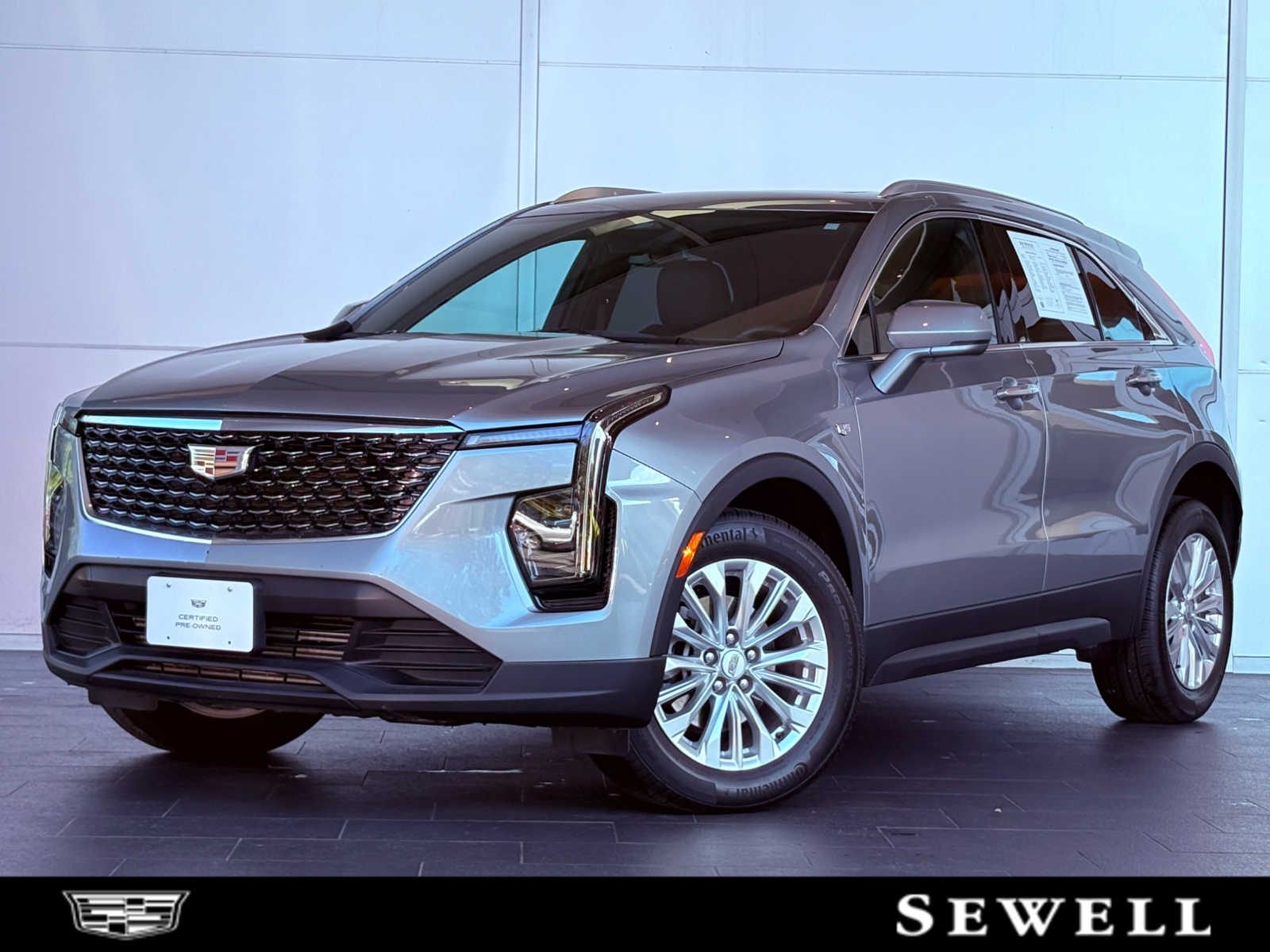 2024 Cadillac XT4 Luxury's photo