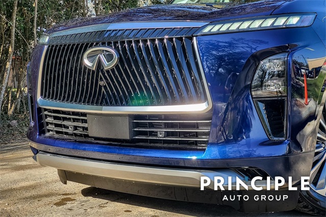 2025 Infiniti QX80 Luxe photo 3