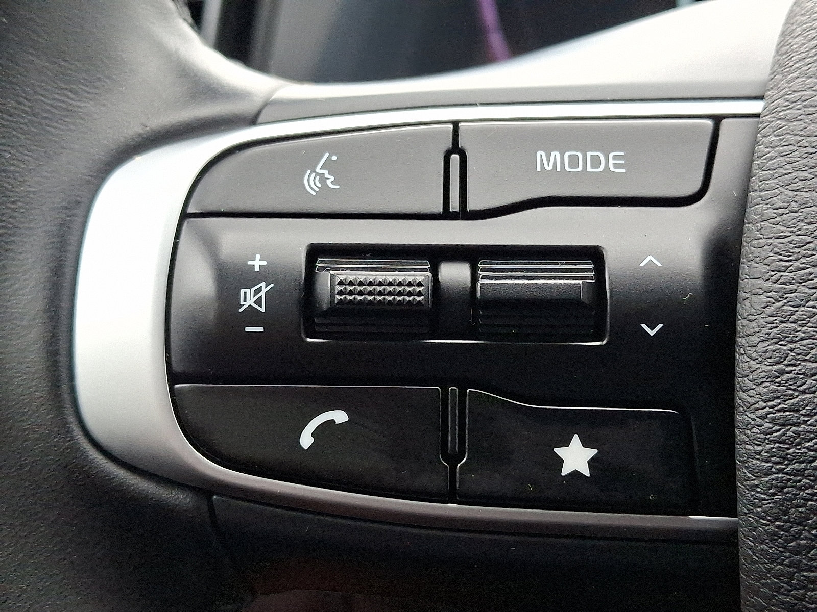 2023 Kia Sportage EX photo 19