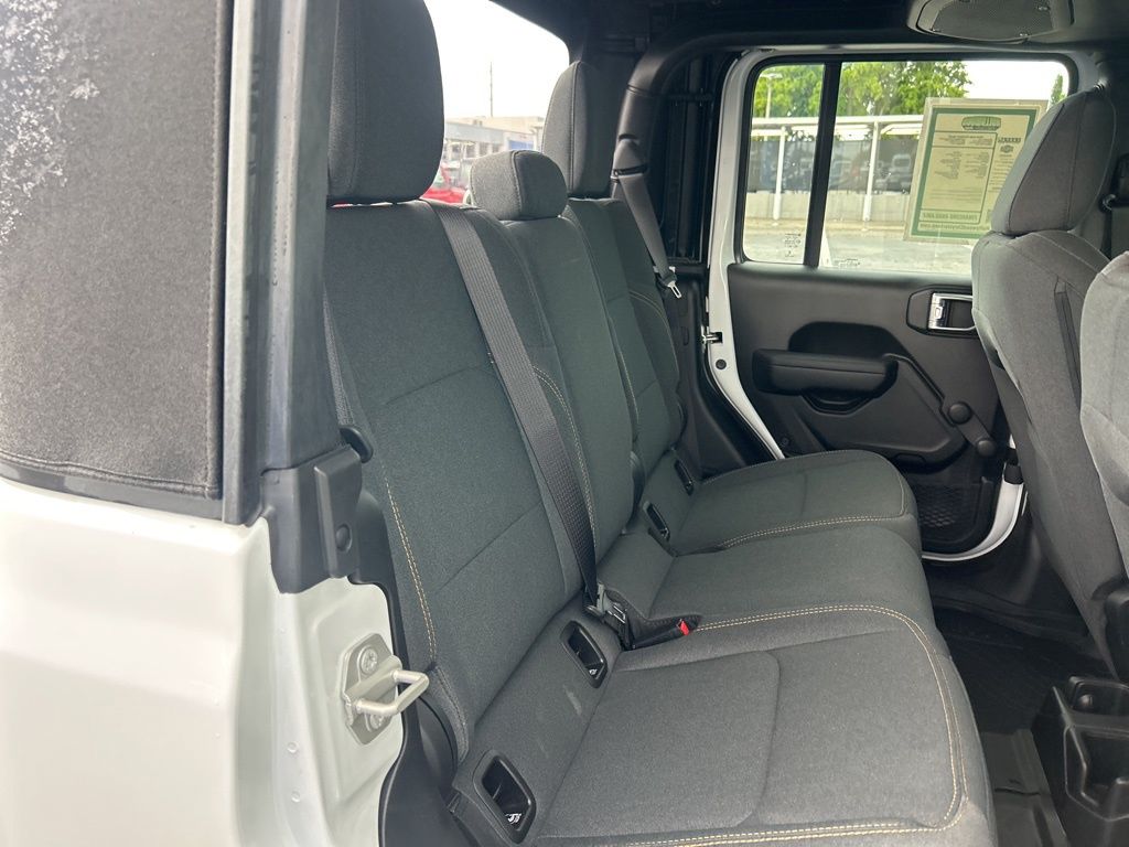 2024 Jeep Gladiator Sport photo 26