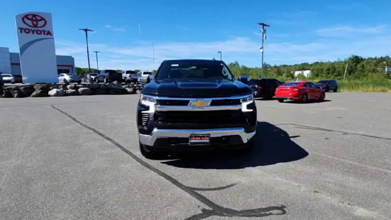 2023 Chevrolet Silverado 1500 LT photo 4